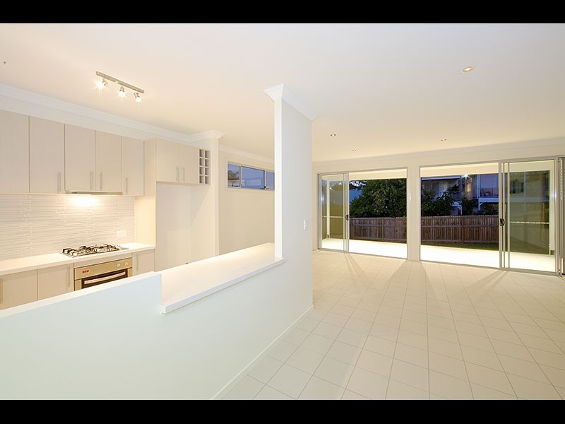 10 Bank Street, Windsor QLD 4030