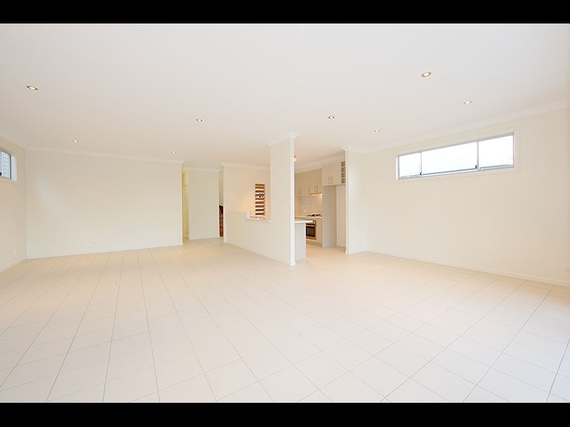 10 Bank Street, Windsor QLD 4030