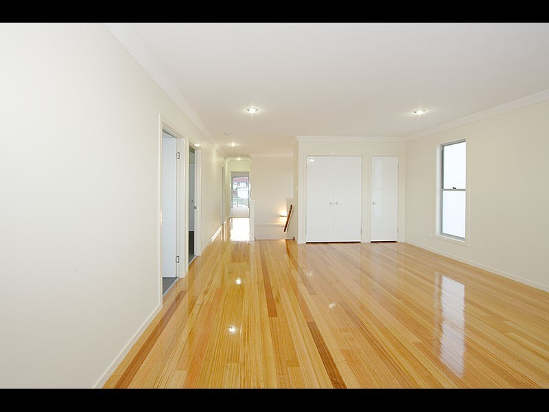 10 Bank Street, Windsor QLD 4030