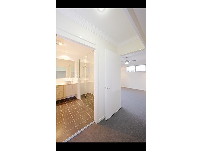 10 Bank Street, Windsor QLD 4030