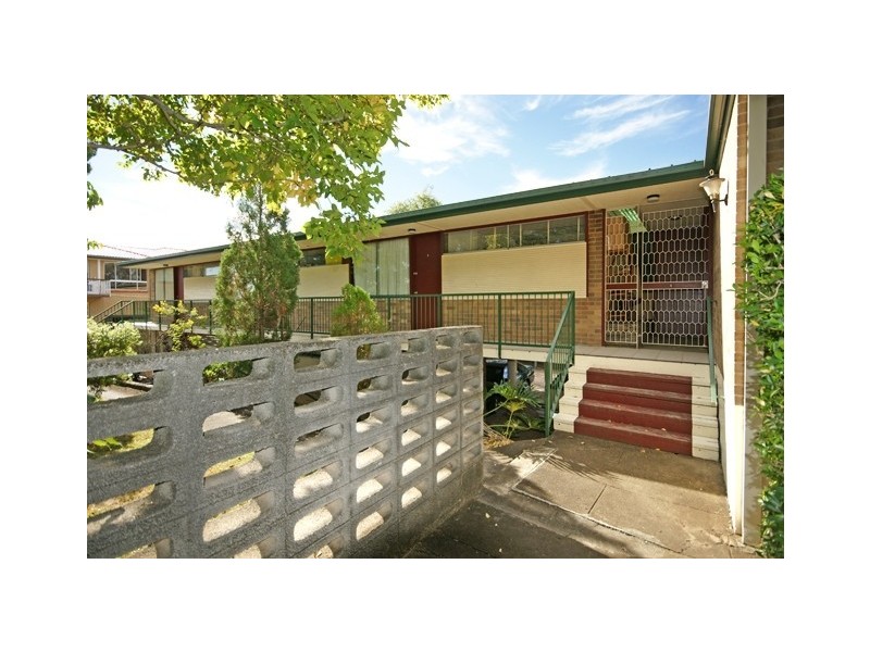 2 Ballymore St, Kelvin Grove QLD 4059