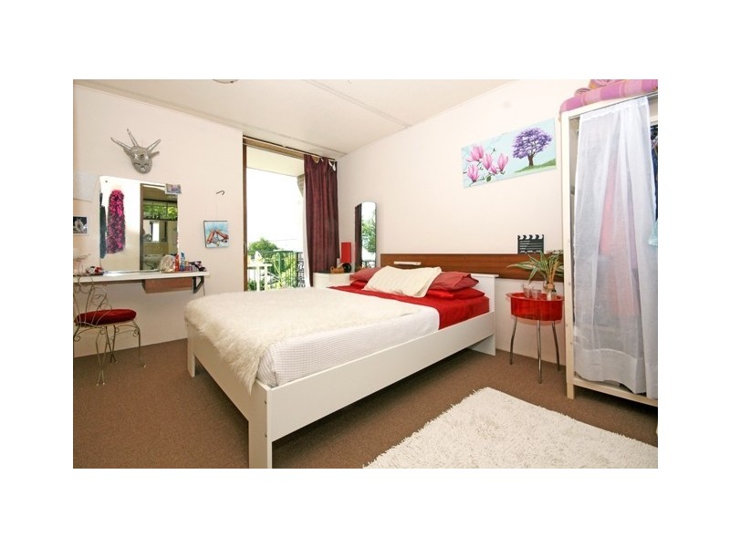 2 Ballymore St, Kelvin Grove QLD 4059