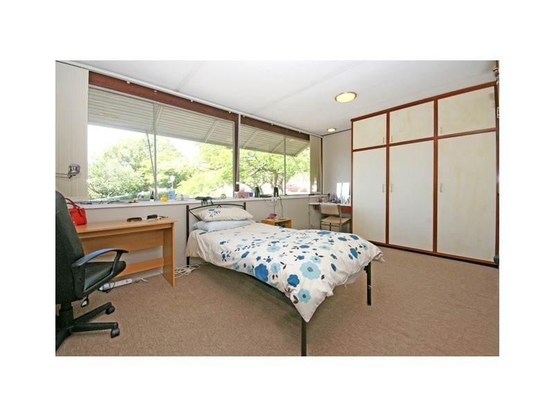 2 Ballymore St, Kelvin Grove QLD 4059