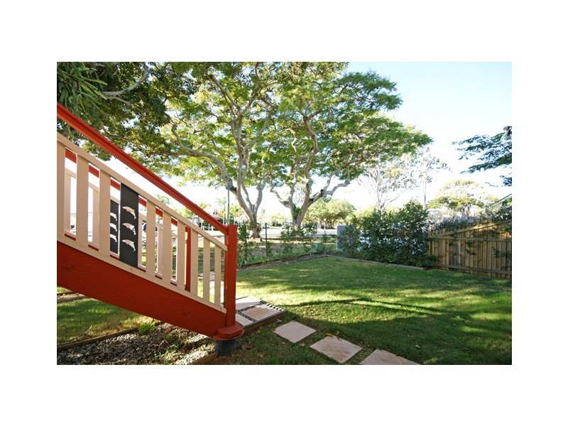 3 Thurecht Parade, Scarborough QLD 4020