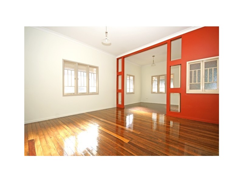 3 Thurecht Parade, Scarborough QLD 4020