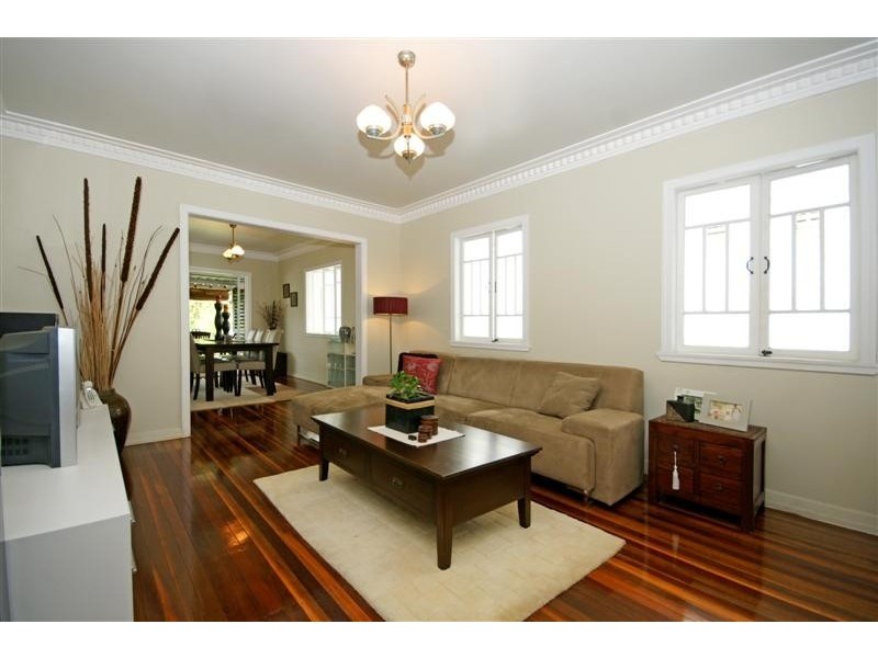 72 Khartoum St, Gordon Park QLD 4031