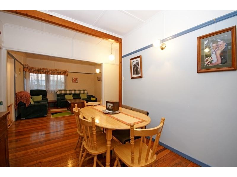 32 Dorrigo St, Stafford Heights QLD 4053