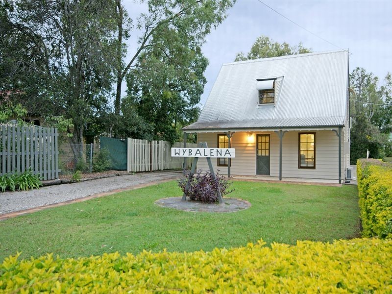 16 Main Street, Samford Village QLD 4520