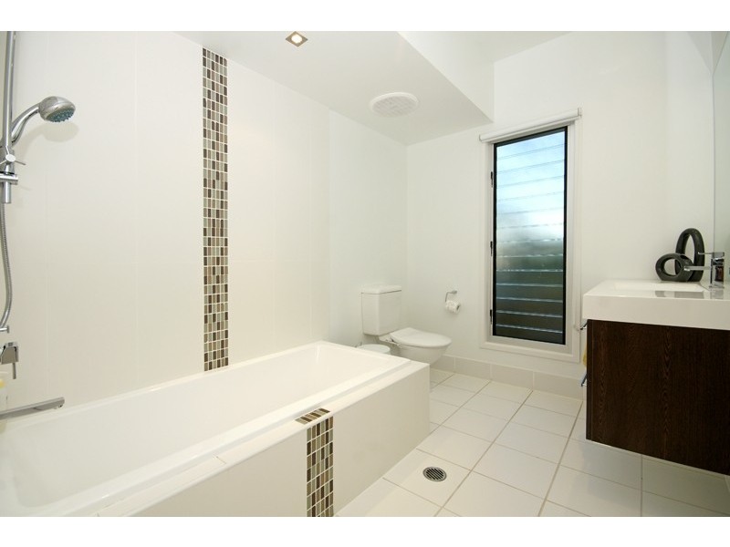 34 Enoggera Tce, Red Hill QLD 4059