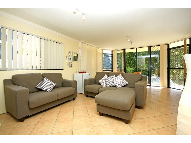 1/44 Broomfield Street, Taringa QLD 4068