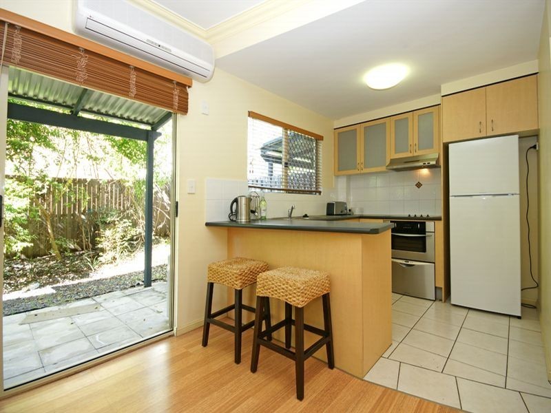 10/24 Brisbane Street, St Lucia QLD 4067