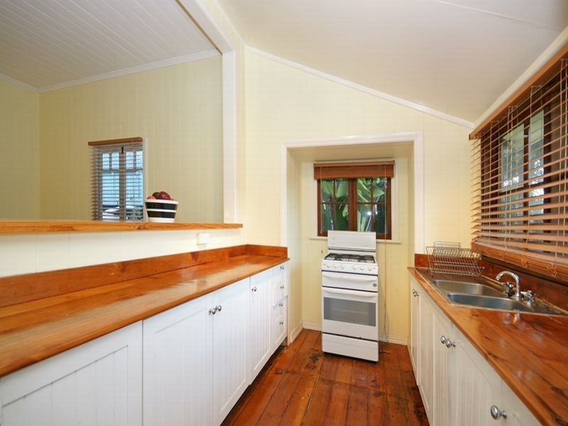 6 Ella Street, Red Hill QLD 4059