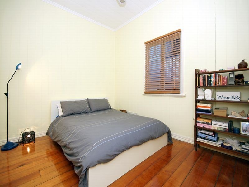 6 Ella Street, Red Hill QLD 4059