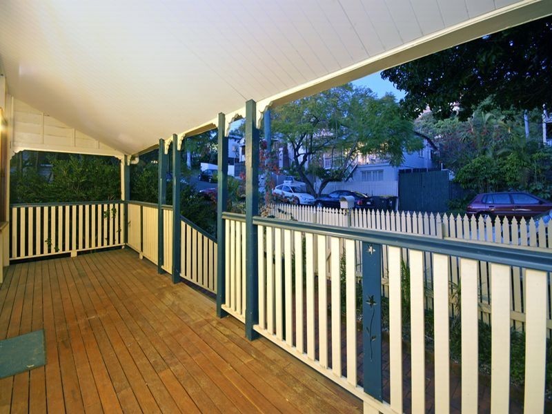 6 Ella Street, Red Hill QLD 4059