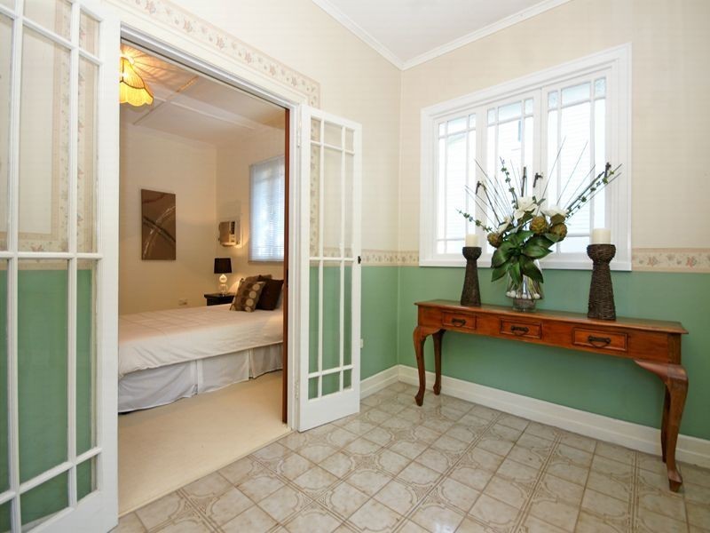 96 Banks Street, Alderley QLD 4051