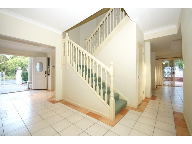 2 Minnelli Place, Mcdowall QLD 4053