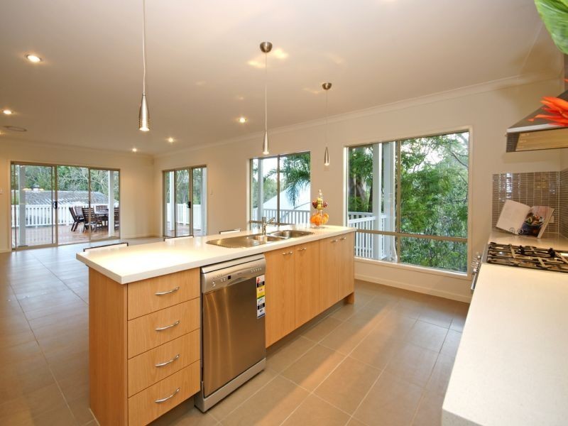 76 Coopers Camp Road, Bardon QLD 4065