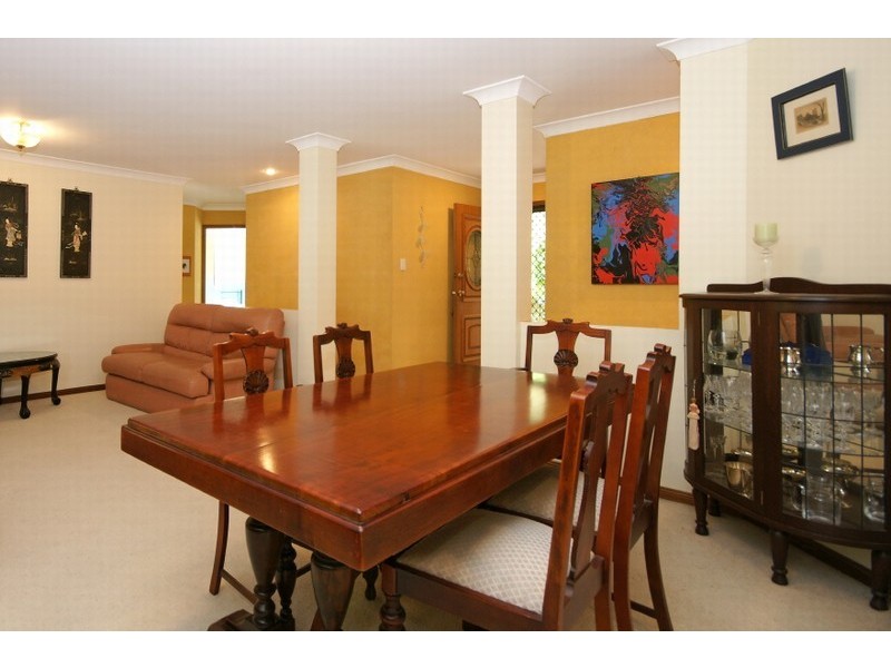 13 Seabrook Cres, Forest Lake QLD 4078