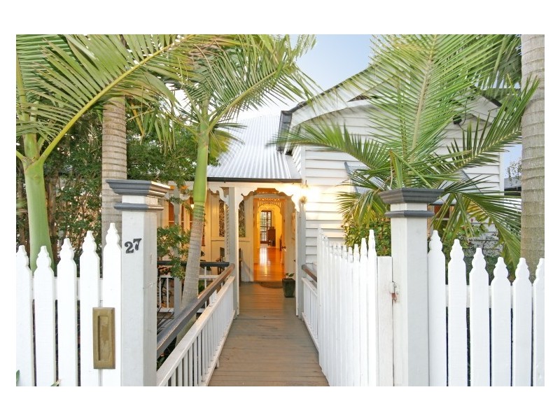 27 Garrick Terrace, Herston QLD 4006