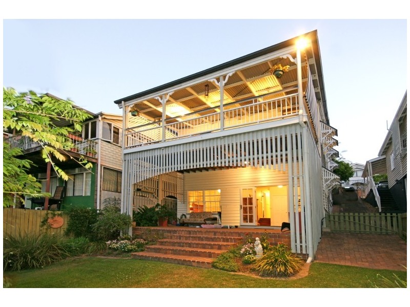 27 Garrick Terrace, Herston QLD 4006