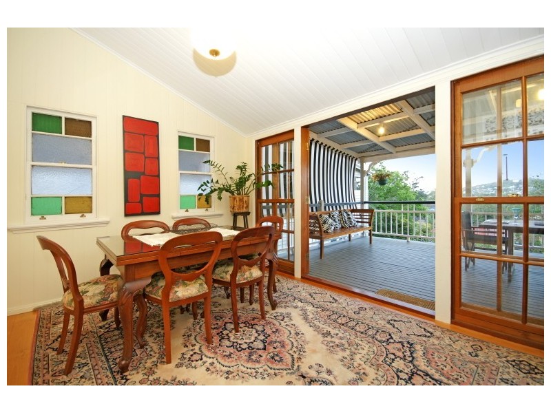 27 Garrick Terrace, Herston QLD 4006