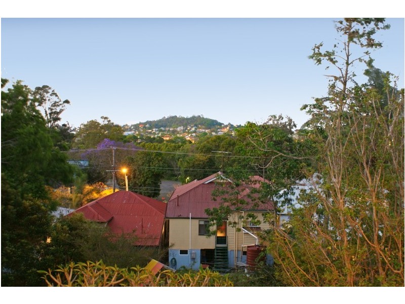 27 Garrick Terrace, Herston QLD 4006