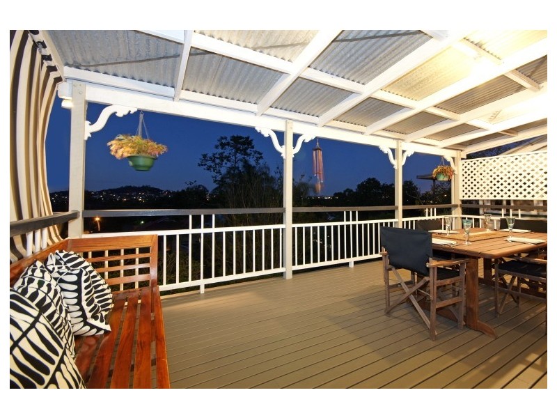 27 Garrick Terrace, Herston QLD 4006