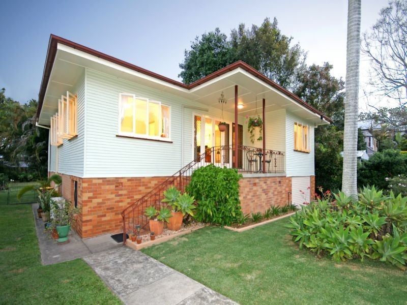 34 Willmington Street, Newmarket QLD 4051