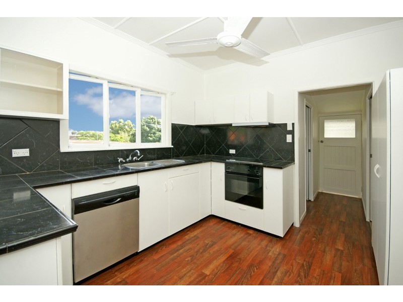 695 Oxley Road, Corinda QLD 4075