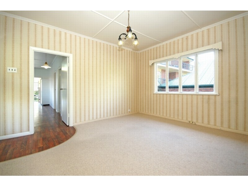 695 Oxley Road, Corinda QLD 4075