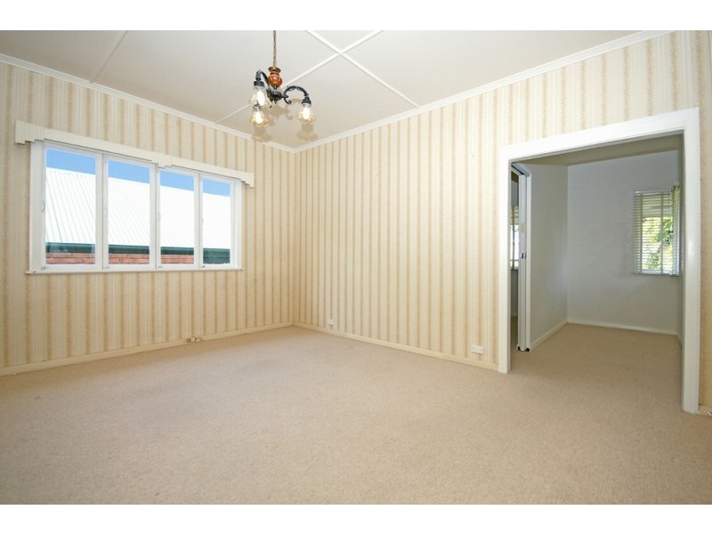 695 Oxley Road, Corinda QLD 4075