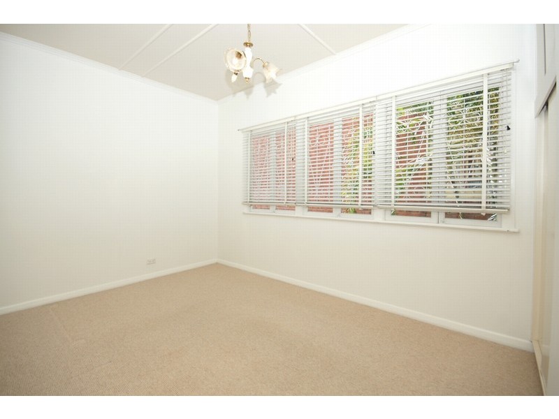 695 Oxley Road, Corinda QLD 4075