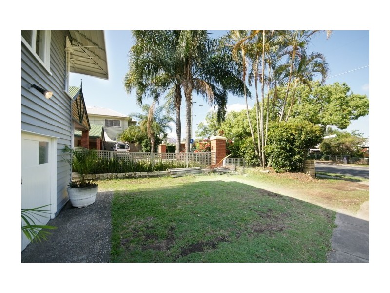 695 Oxley Road, Corinda QLD 4075