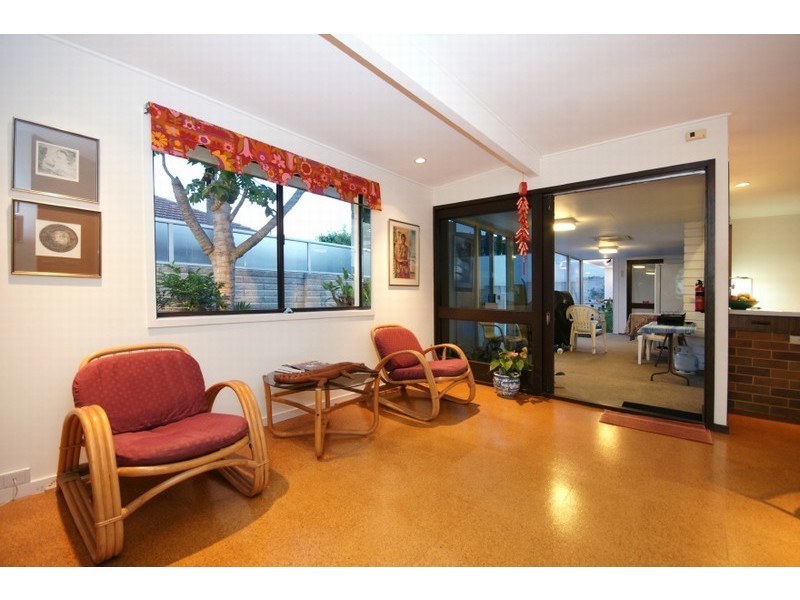 69 Windermere Road, Hamilton QLD 4007