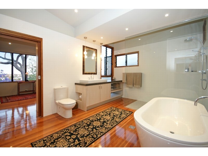 9 Mackay Street, Windsor QLD 4030