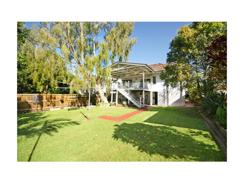 18 Badger Street, Newmarket QLD 4051