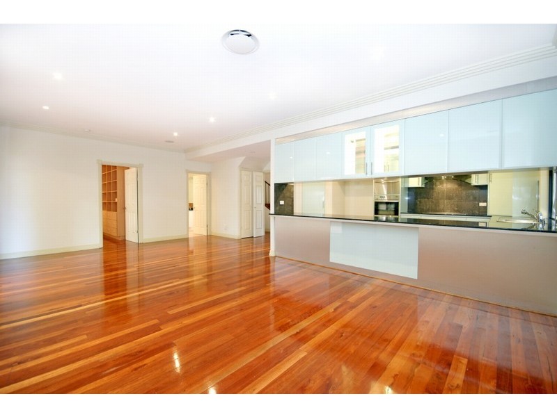 13 Kondalilla Parade, Forest Lake QLD 4078