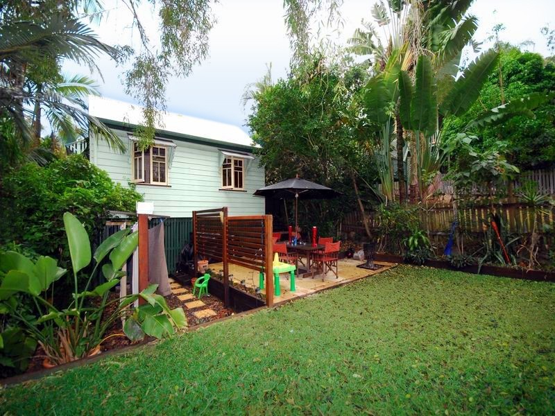 22 Bathurst Street, Red Hill QLD 4059