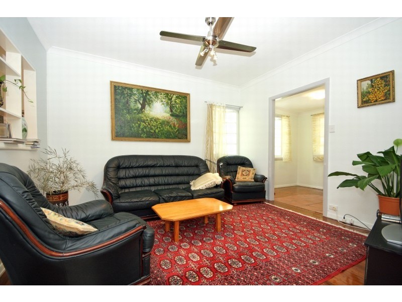 36 Alexandra Avenue, Taringa QLD 4068