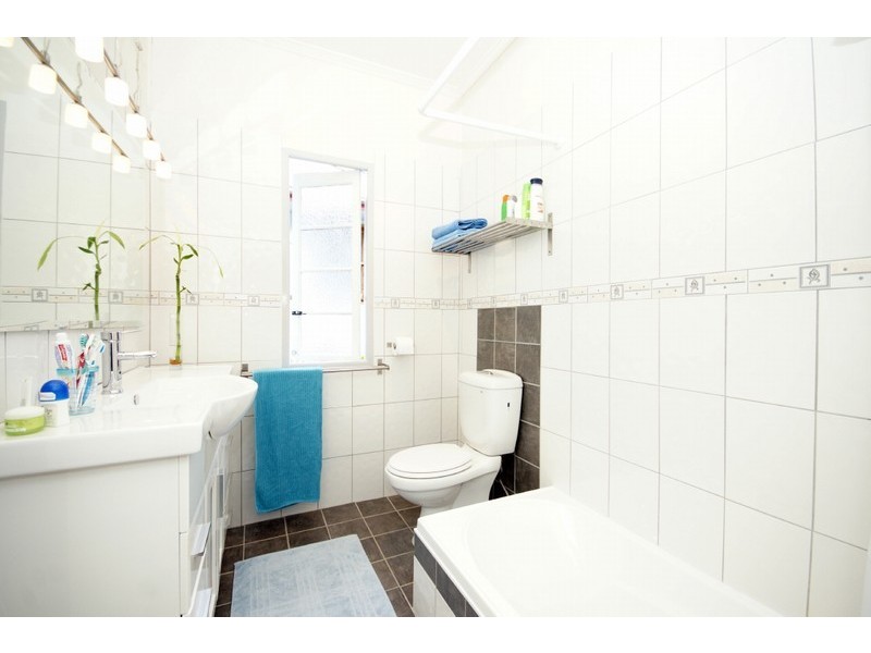 36 Alexandra Avenue, Taringa QLD 4068