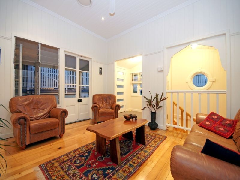 7 Northam Avenue, Bardon QLD 4065