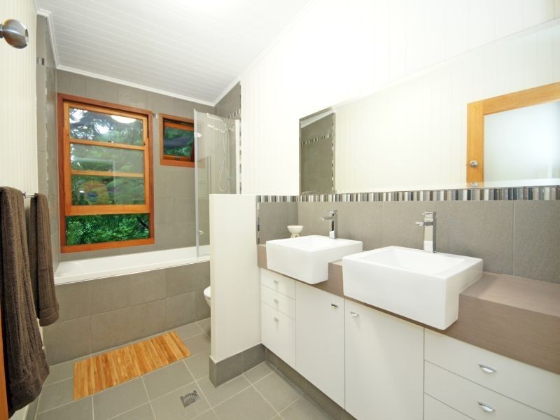 7 Northam Avenue, Bardon QLD 4065