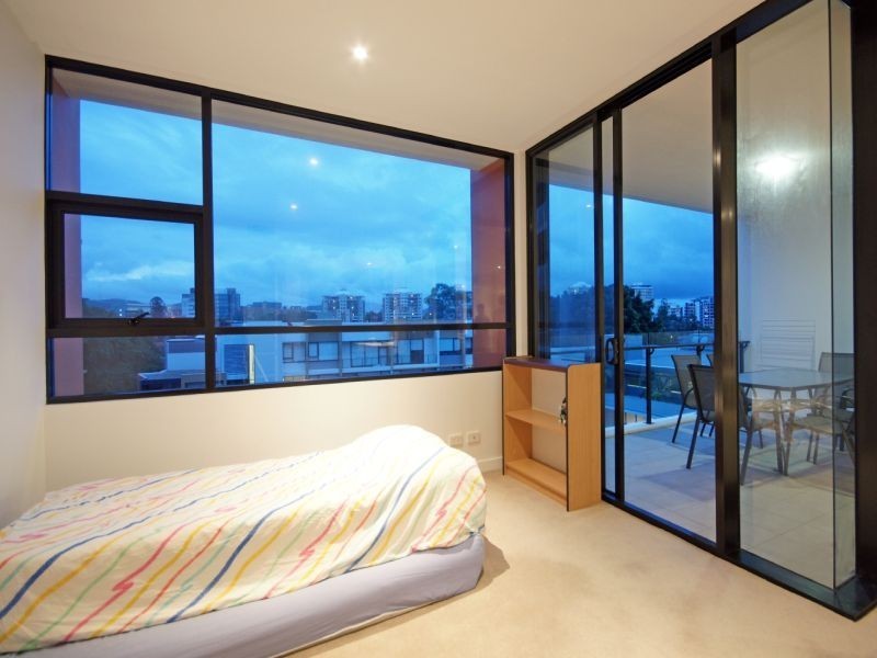 323/10 Pidgeon Close, West End QLD 4101