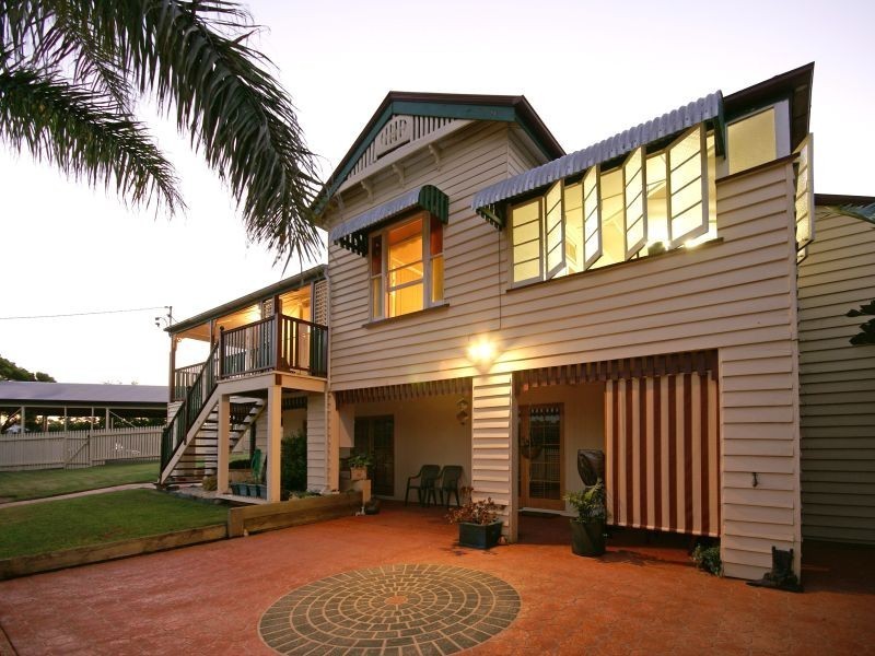 12 Hawthorn Terrace, Red Hill QLD 4059
