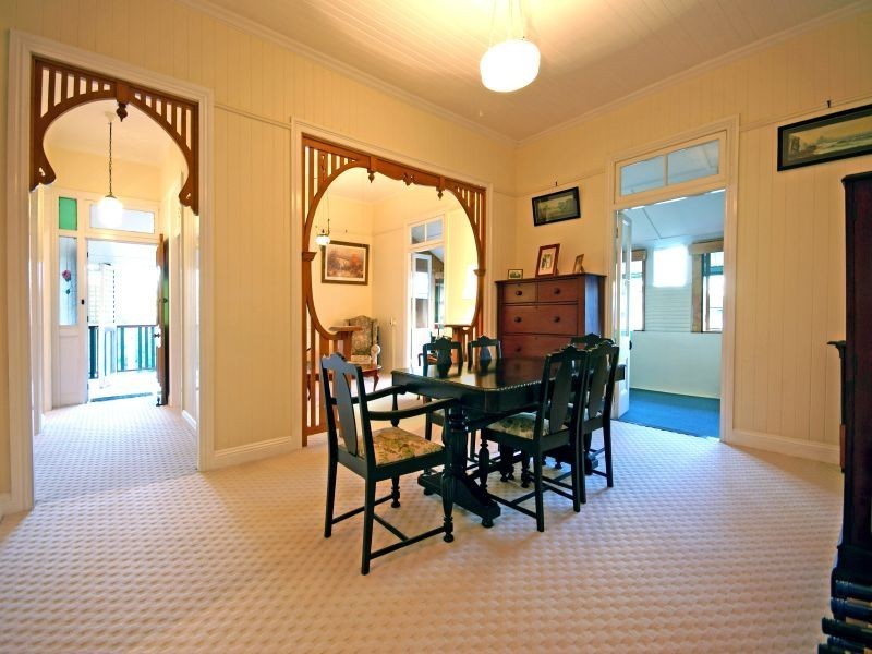 12 Hawthorn Terrace, Red Hill QLD 4059