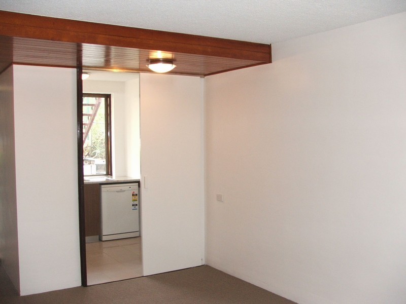 1/2 Ballymore Street, Kelvin Grove QLD 4059