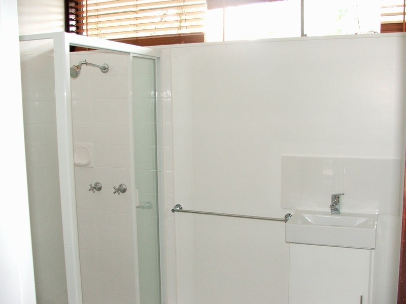 1/2 Ballymore Street, Kelvin Grove QLD 4059