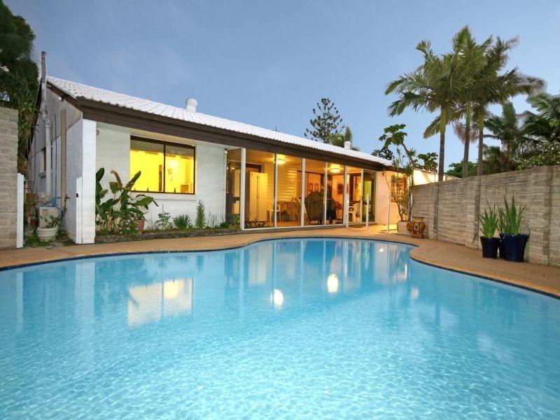 69 Windermere Road, Hamilton QLD 4007
