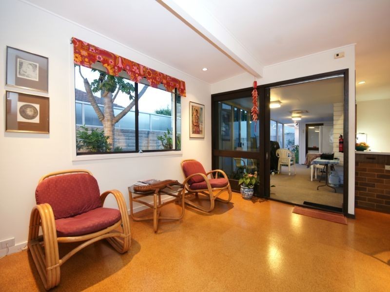 69 Windermere Road, Hamilton QLD 4007