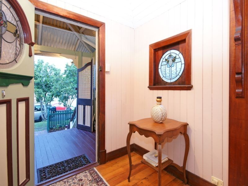 8 Camona Street, Kelvin Grove QLD 4059